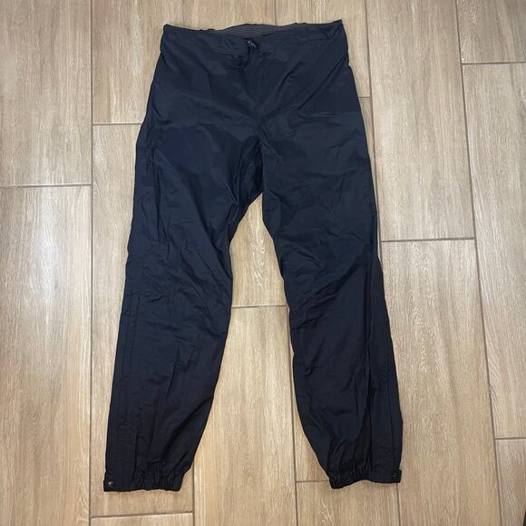 READ Patagonia Men’s L Nylon Rain Pants Black Zip Ankles Hiking Shell Drawstring - Picture 1 of 9